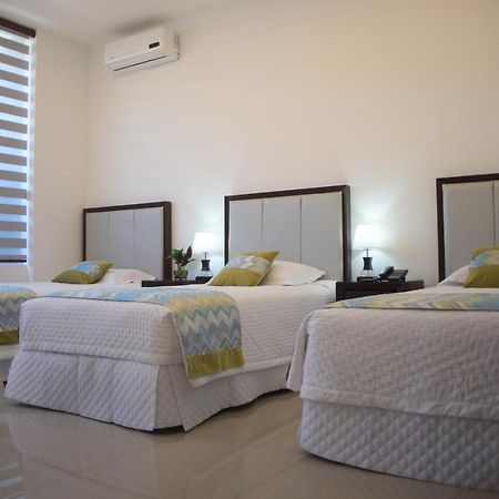 Hotel Innova ตาริฮา ภายนอก รูปภาพ