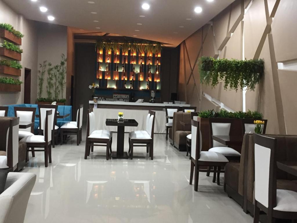 Hotel Innova ตาริฮา ภายนอก รูปภาพ