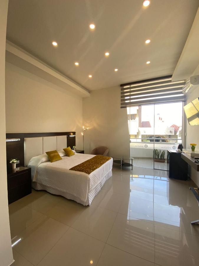 Hotel Innova ตาริฮา ภายนอก รูปภาพ